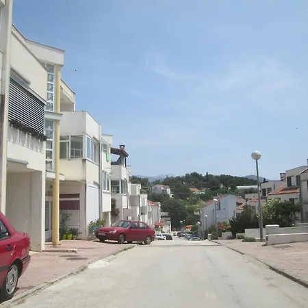 Lana Apartment
