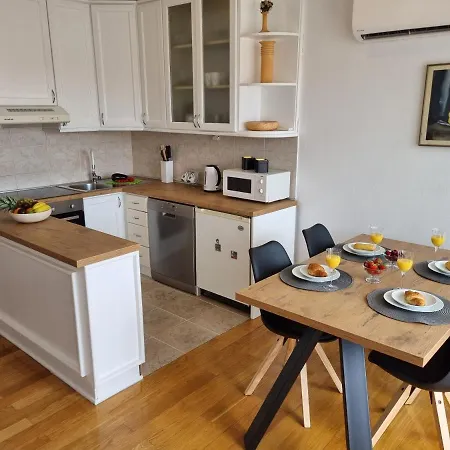 Apartment Lana *