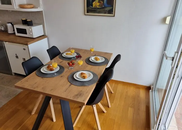 拉纳公寓 * 斯普利特