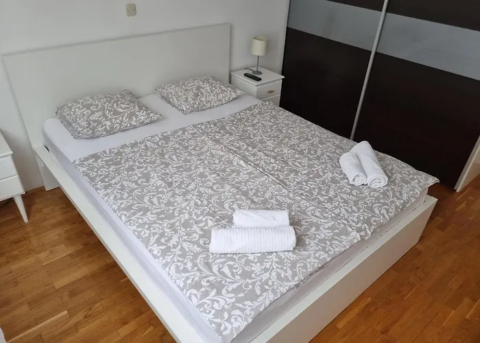 拉纳公寓 * 斯普利特